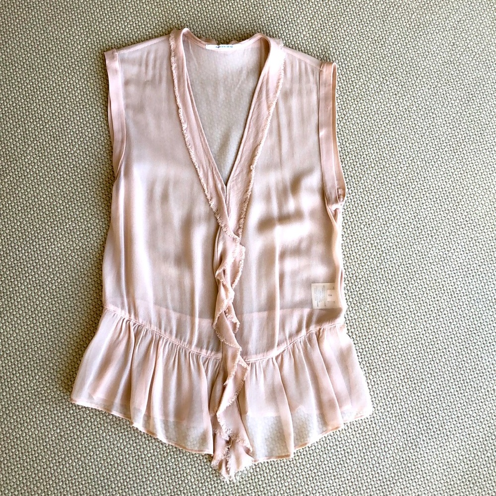 Pomandere Blouse.